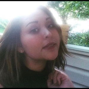 Meet your Posher, Alyssa